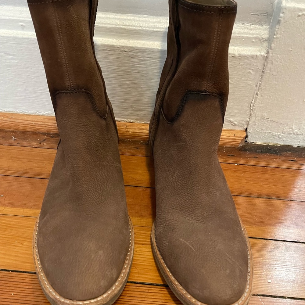 Ecco NEW, unworn  ankle boots.